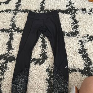 Lulu-lemon align Scalloped Hem High rise 25”